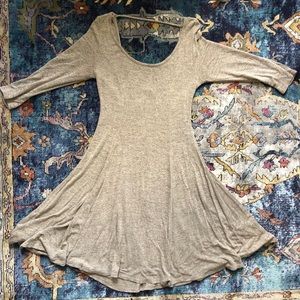 Flowy Cream Dress 👗 👗